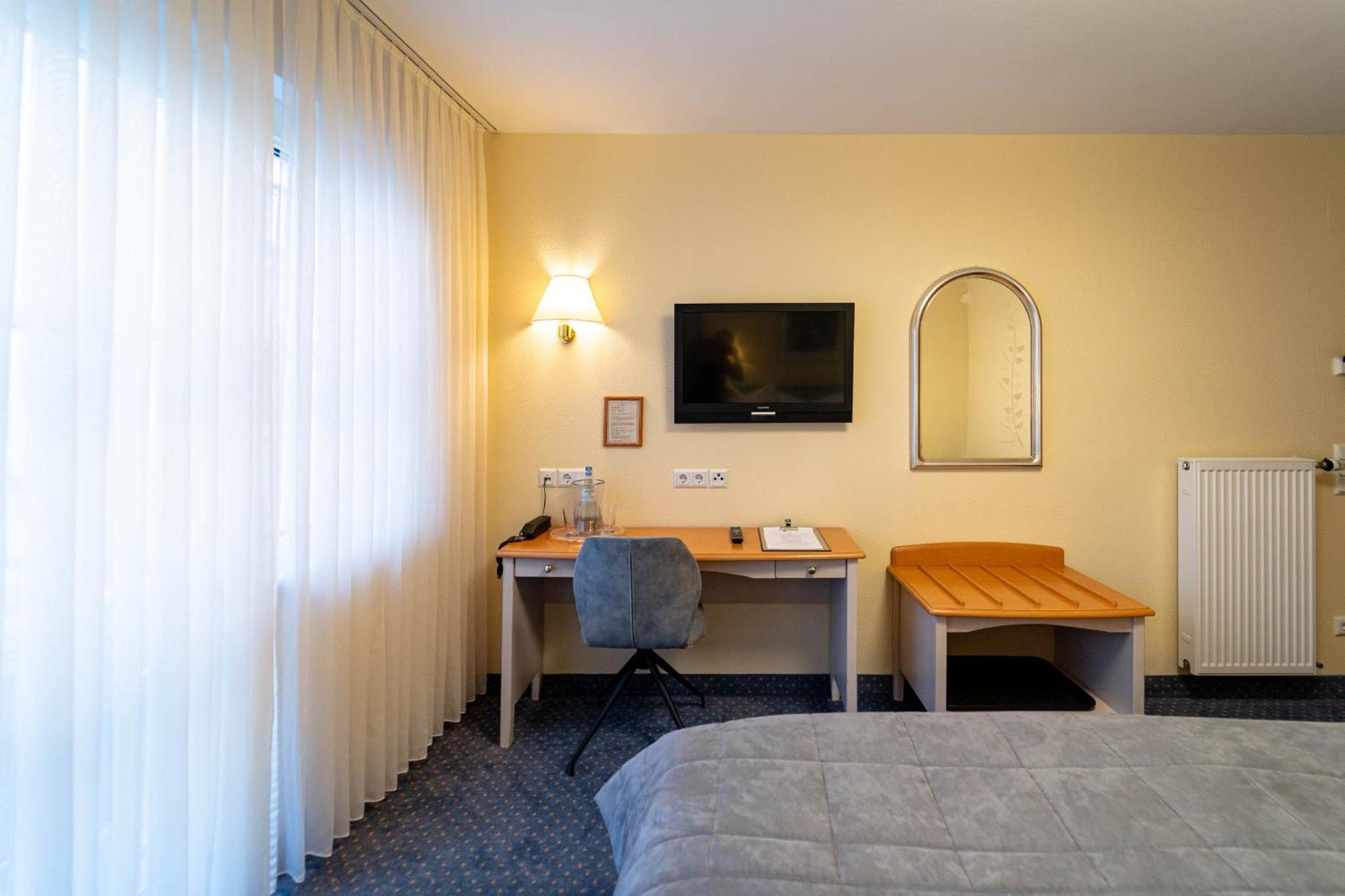 Hotel Zur Traube Ирциг Номер фото